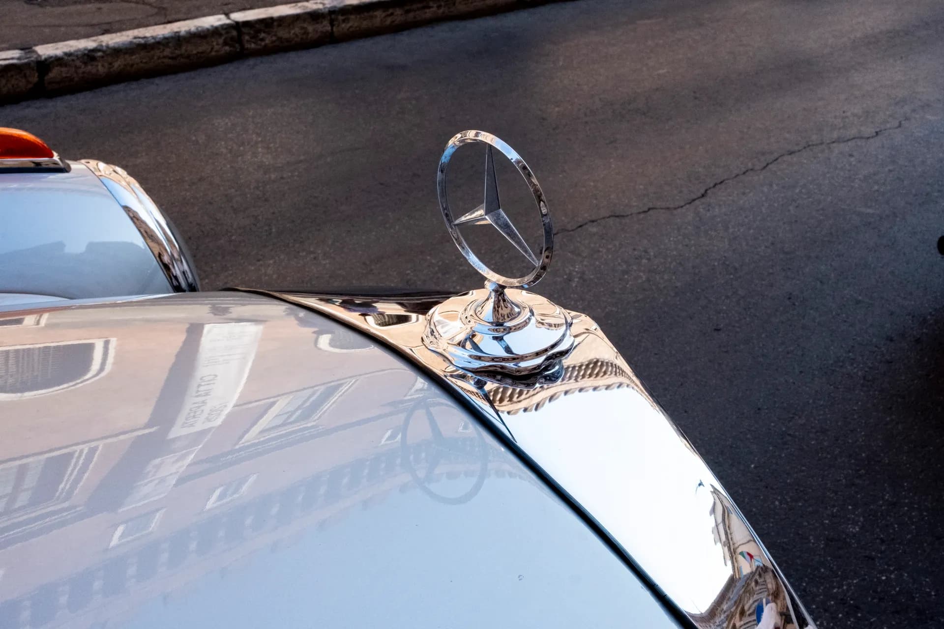 Advertising preview 3